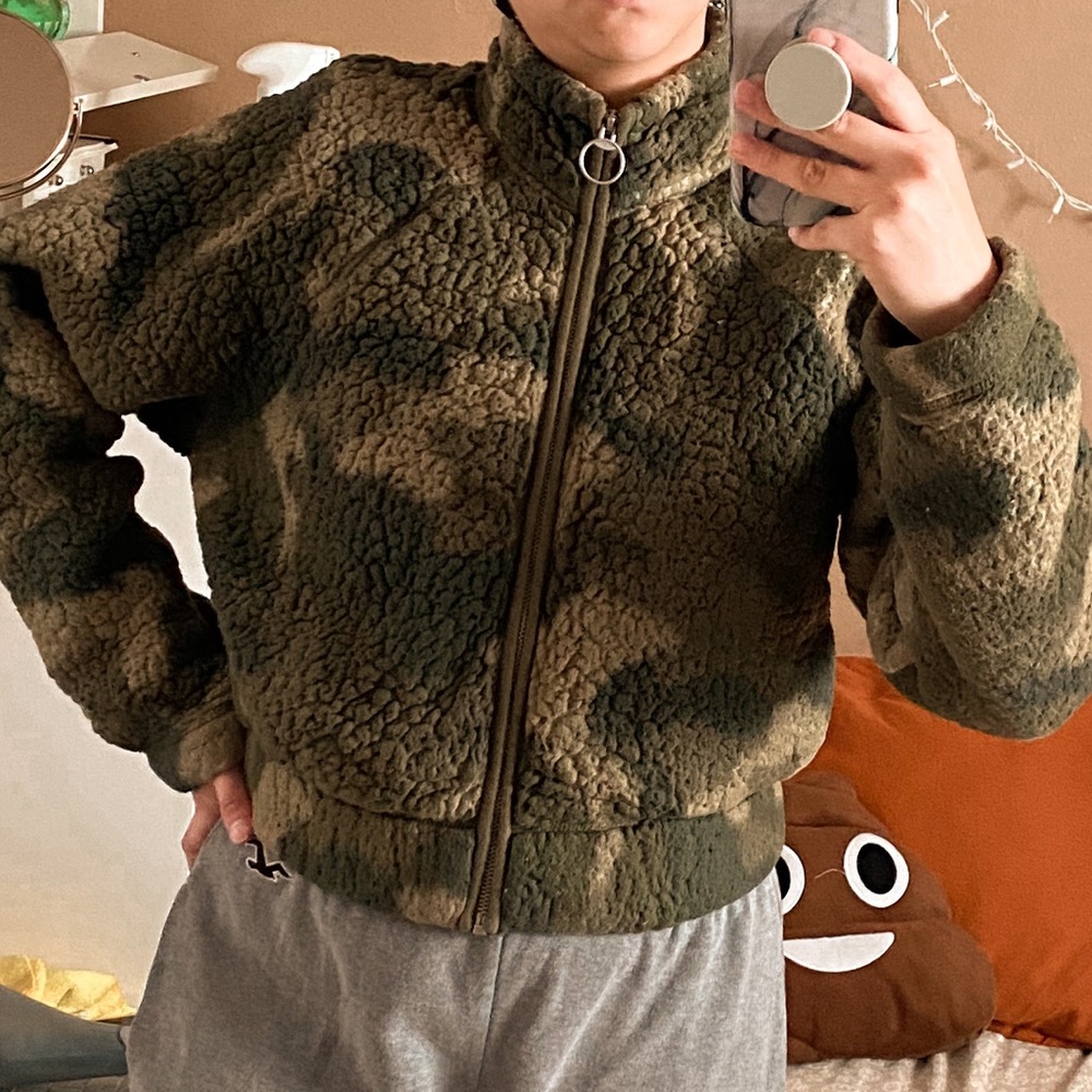 Hollister Camo Sherpa Jacket Size XS